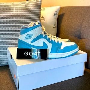 Air Jordan 1 university, blue